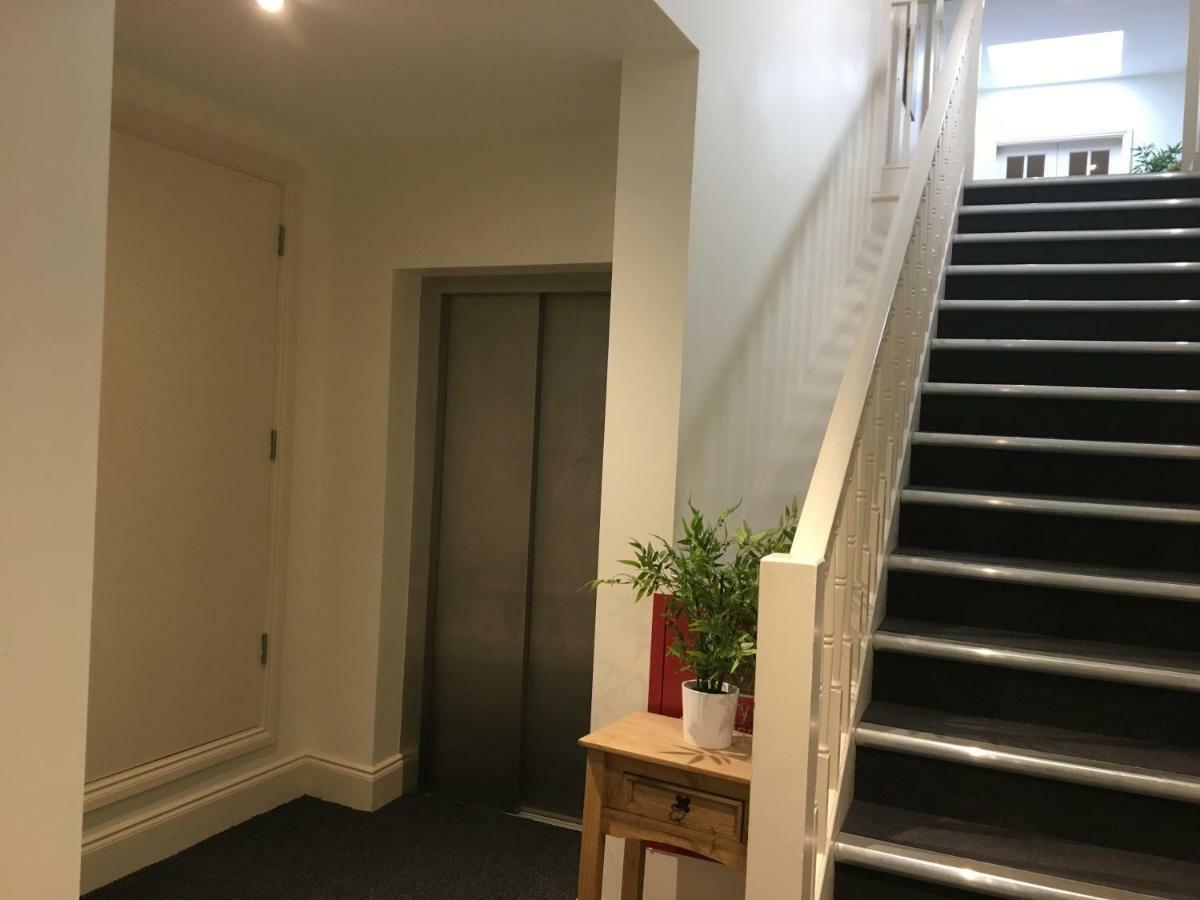 Star Tree Apartment York Eksteriør bilde